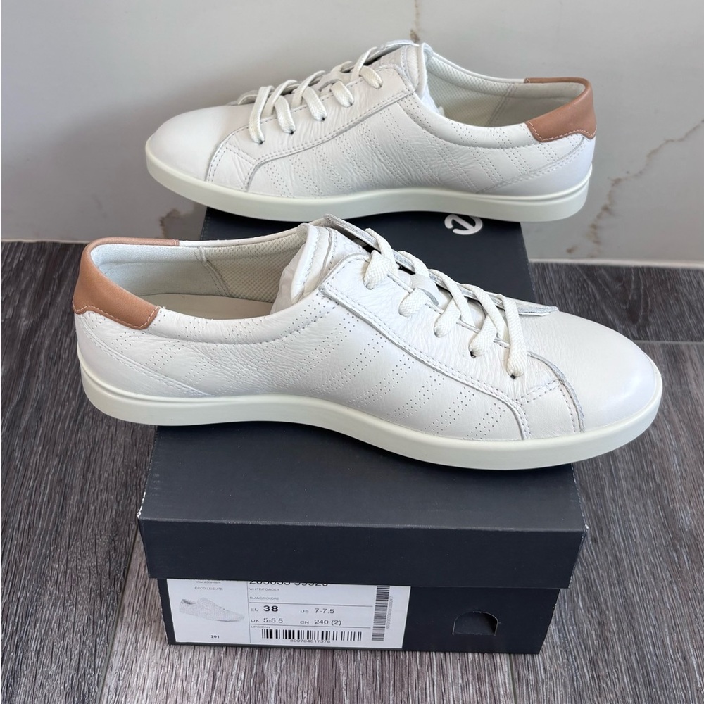 🆕 Ecco Leisure White and Tan Leather Sneakers - Picture 7 of 9